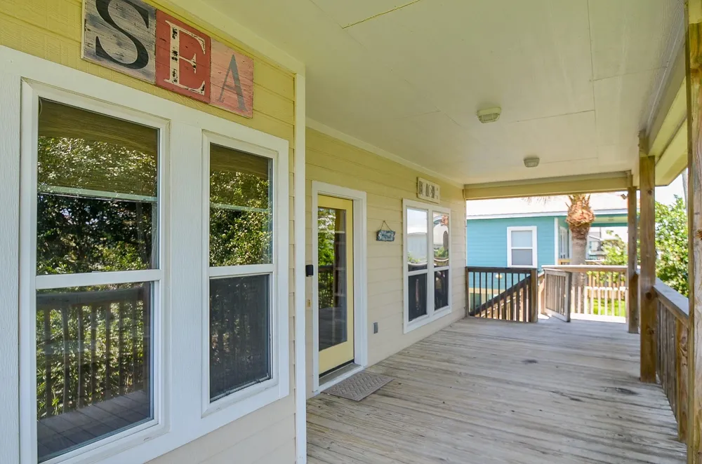 13823 Mutiny Lane Galveston, TX 77554