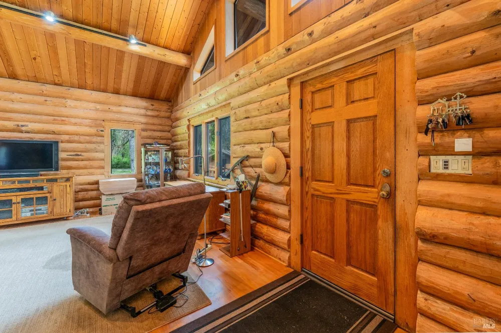 24271 Shady Lane Covelo, CA 95428