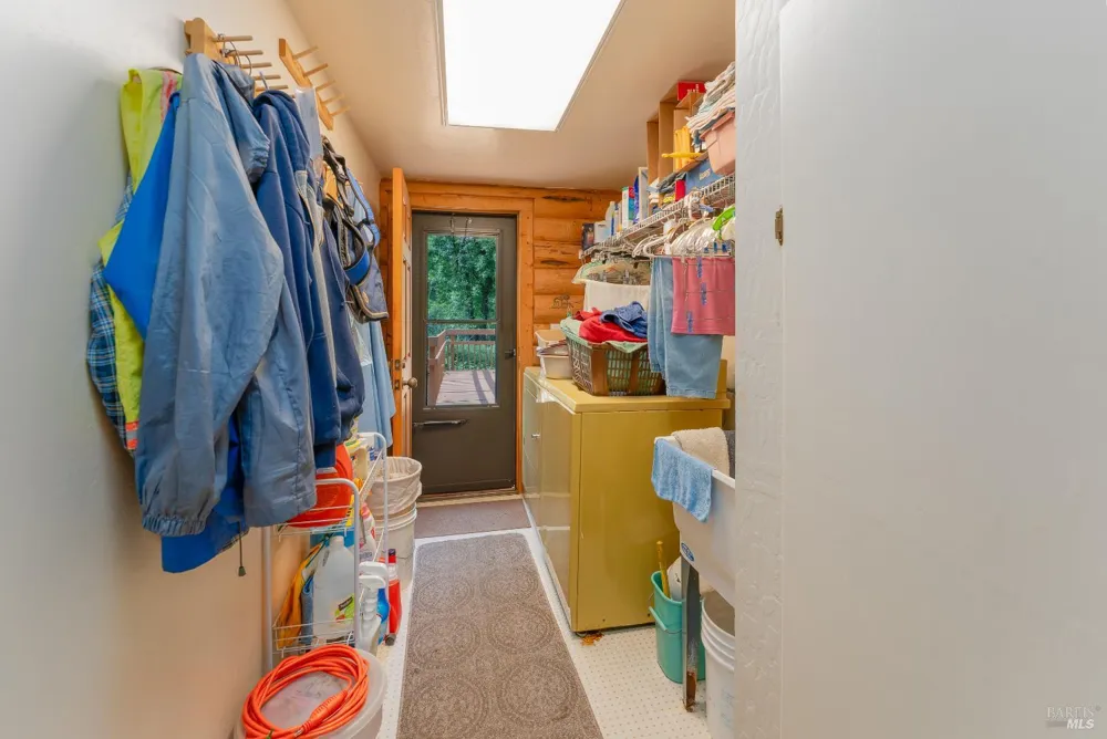 24271 Shady Lane Covelo, CA 95428