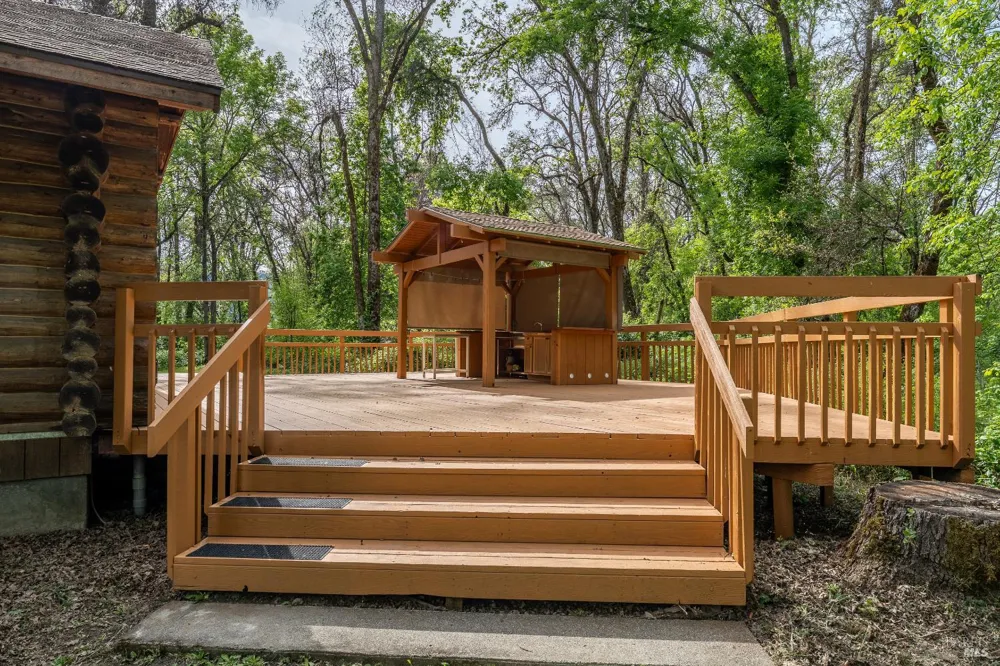 24271 Shady Lane Covelo, CA 95428