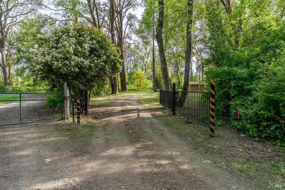 24271 Shady Lane Covelo, CA 95428