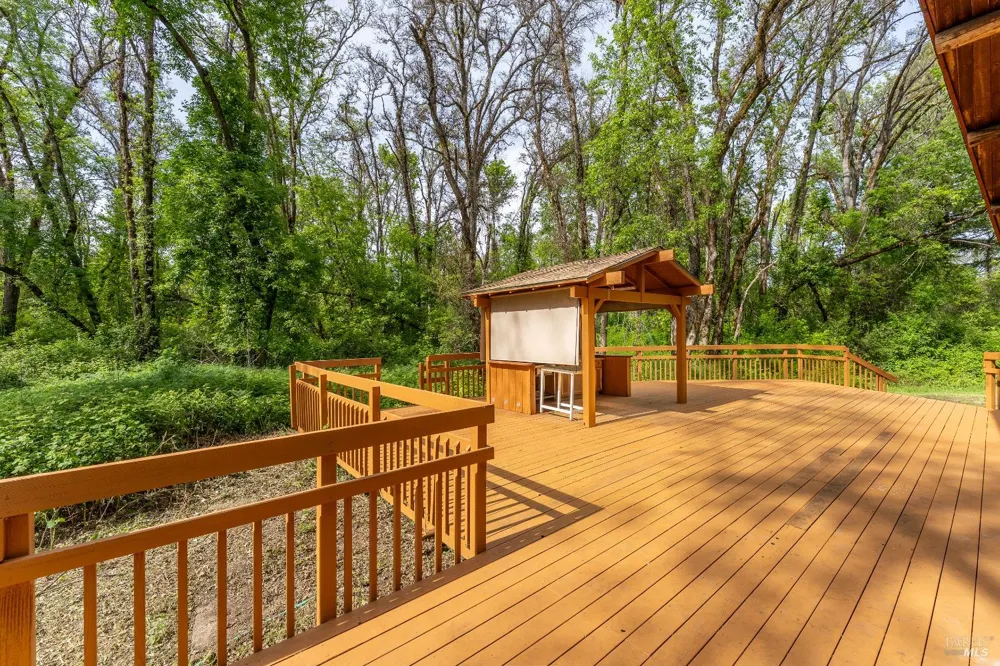 24271 Shady Lane Covelo, CA 95428