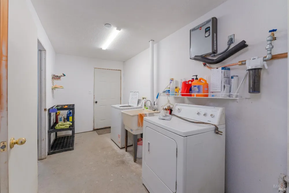 24271 Shady Lane Covelo, CA 95428