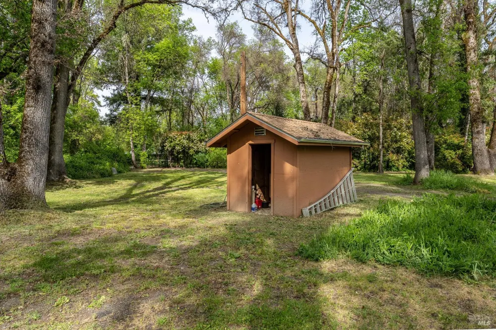 24271 Shady Lane Covelo, CA 95428