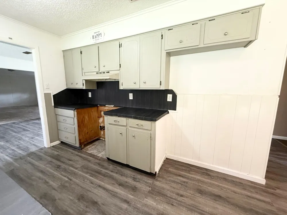 204 Us Highway 287 Elkhart, TX 75839