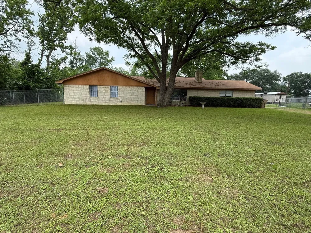 204 Us Highway 287 Elkhart, TX 75839