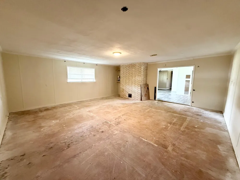 204 Us Highway 287 Elkhart, TX 75839
