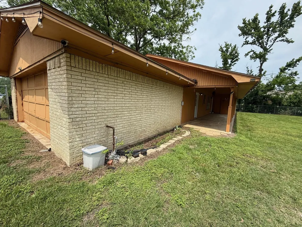 204 Us Highway 287 Elkhart, TX 75839