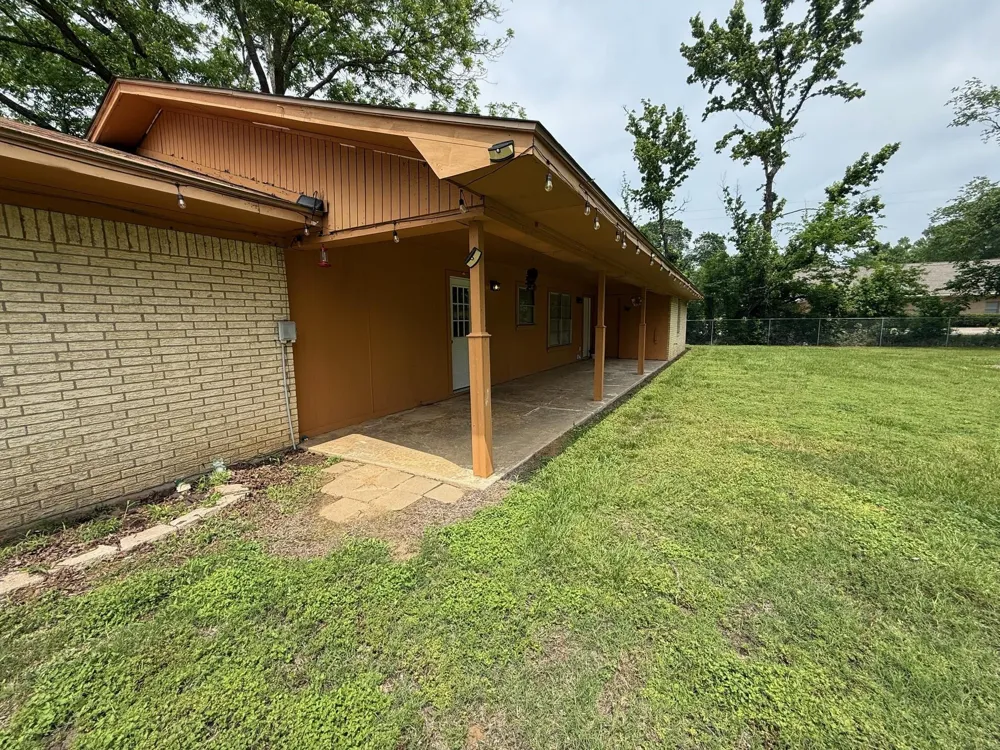 204 Us Highway 287 Elkhart, TX 75839
