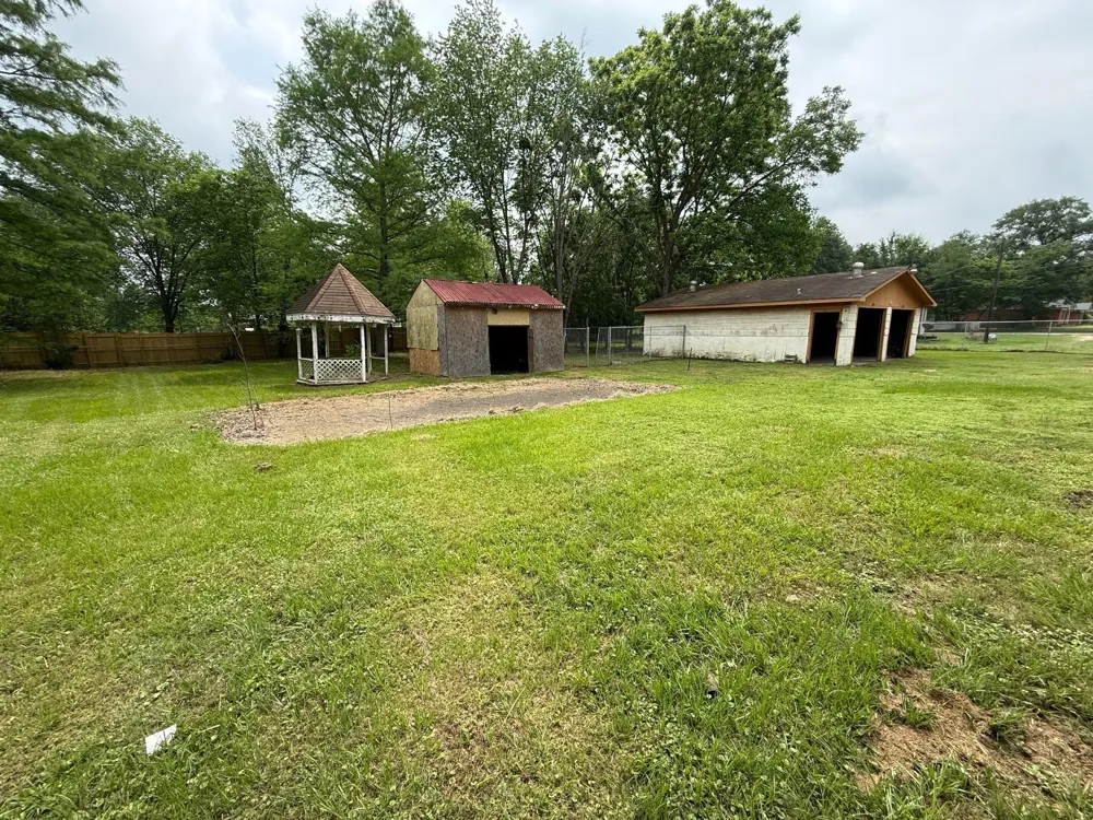 204 Us Highway 287 Elkhart, TX 75839