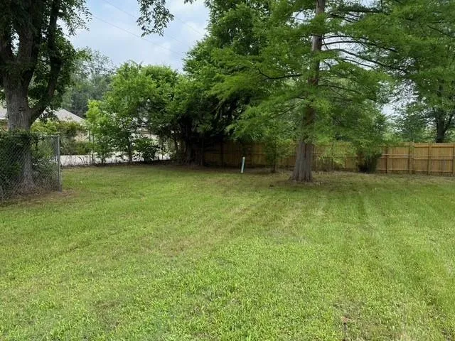 204 Us Highway 287 Elkhart, TX 75839