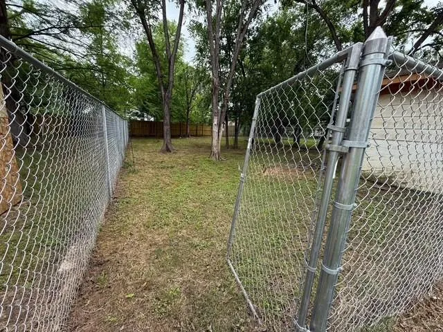 204 Us Highway 287 Elkhart, TX 75839