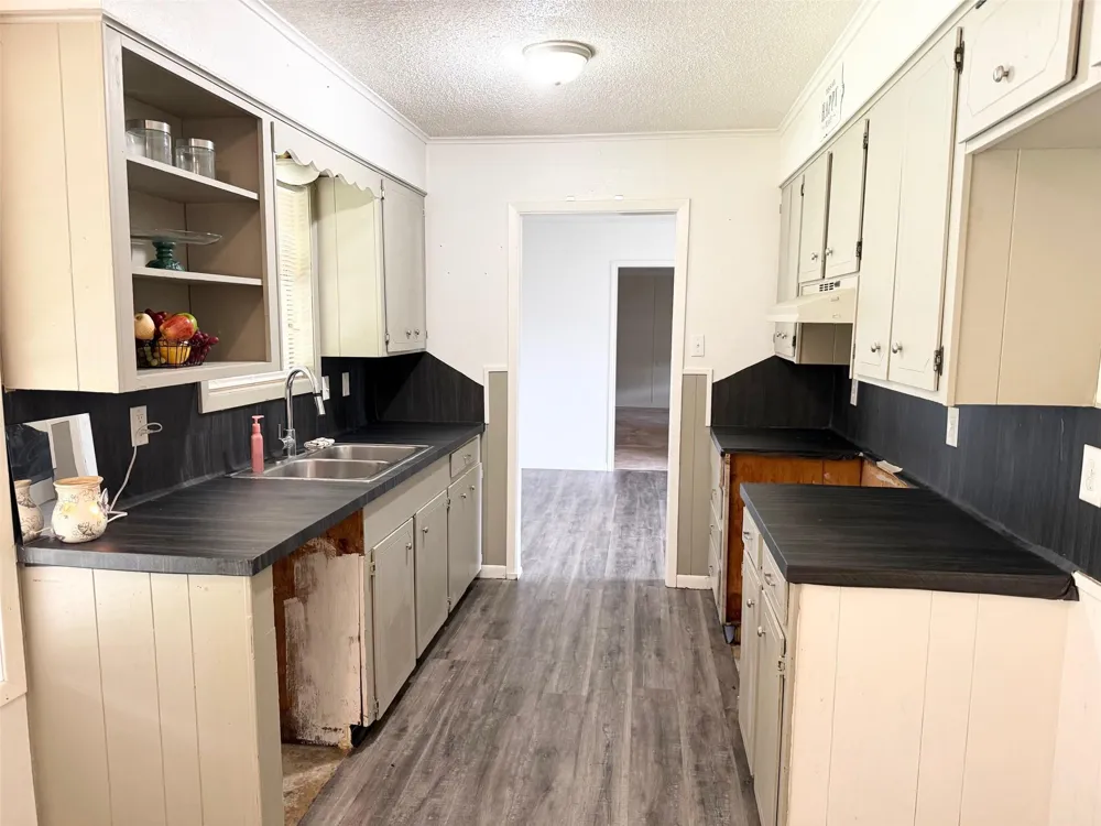 204 Us Highway 287 Elkhart, TX 75839