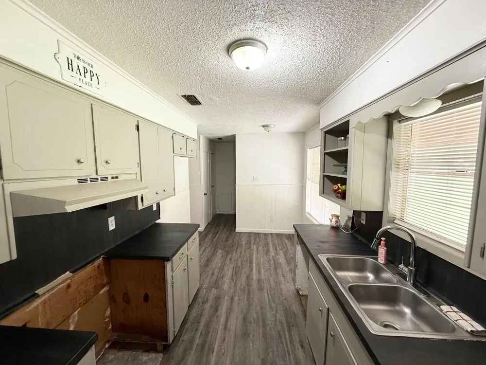 204 Us Highway 287 Elkhart, TX 75839