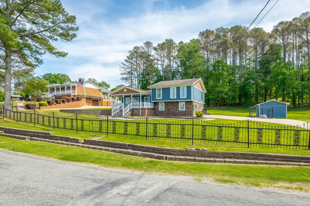 133 County Road 206 Bridgeport, AL 35740