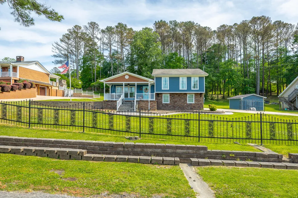 133 County Road 206 Bridgeport, AL 35740