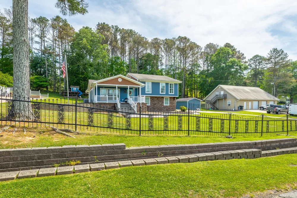 133 County Road 206 Bridgeport, AL 35740
