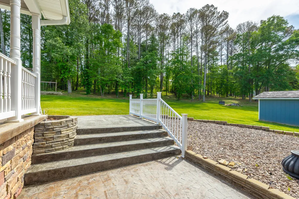 133 County Road 206 Bridgeport, AL 35740