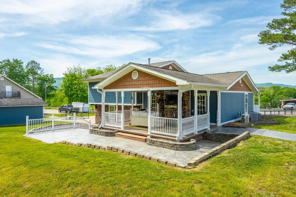 133 County Road 206 Bridgeport, AL 35740