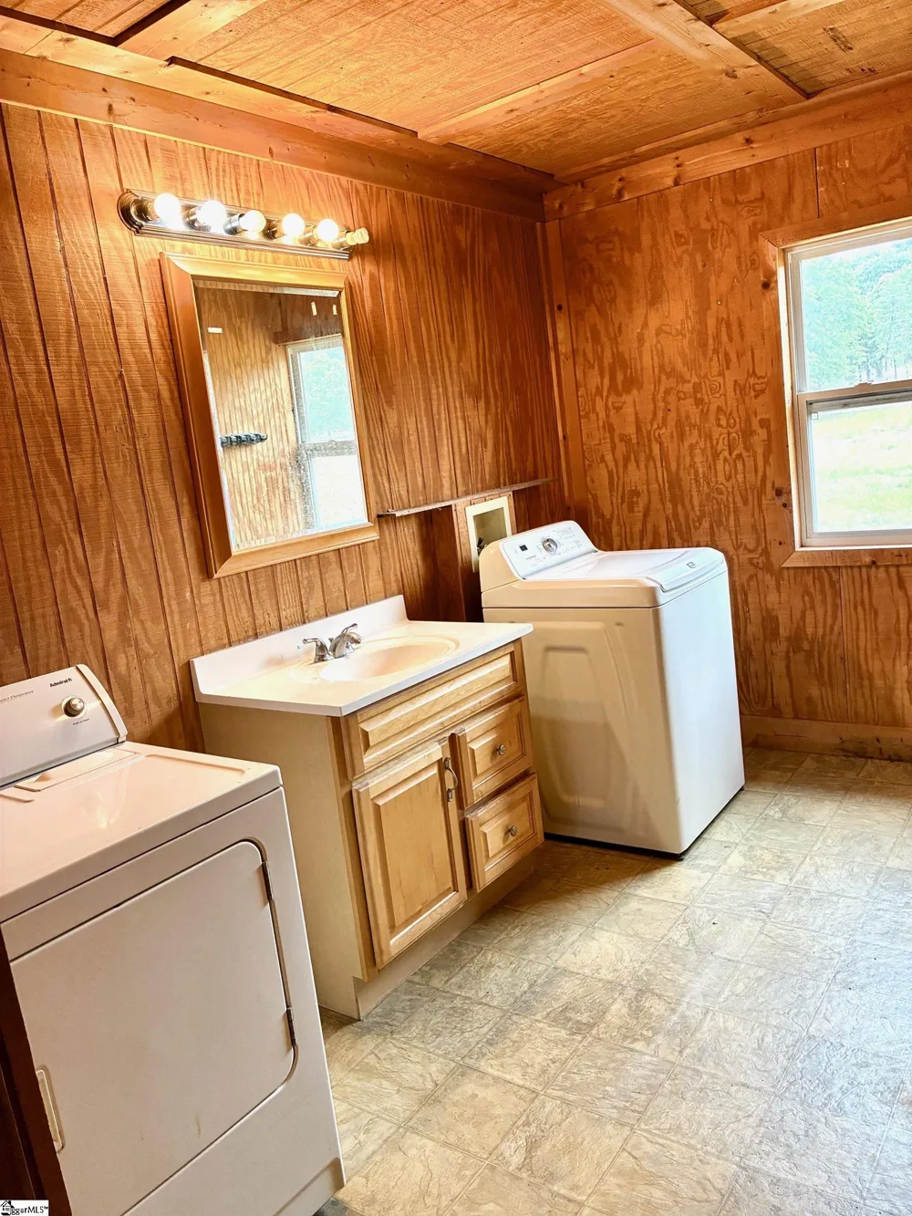 411 Bradley Dill Road Campobello, SC 29322