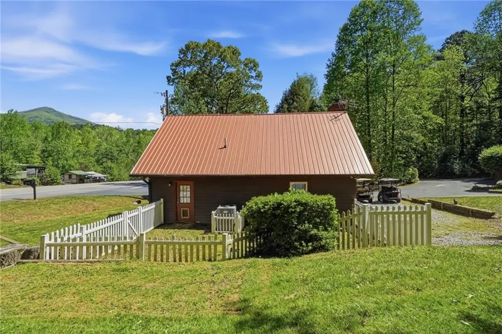 5730 Highway 356 Sautee Nacoochee, GA 30571