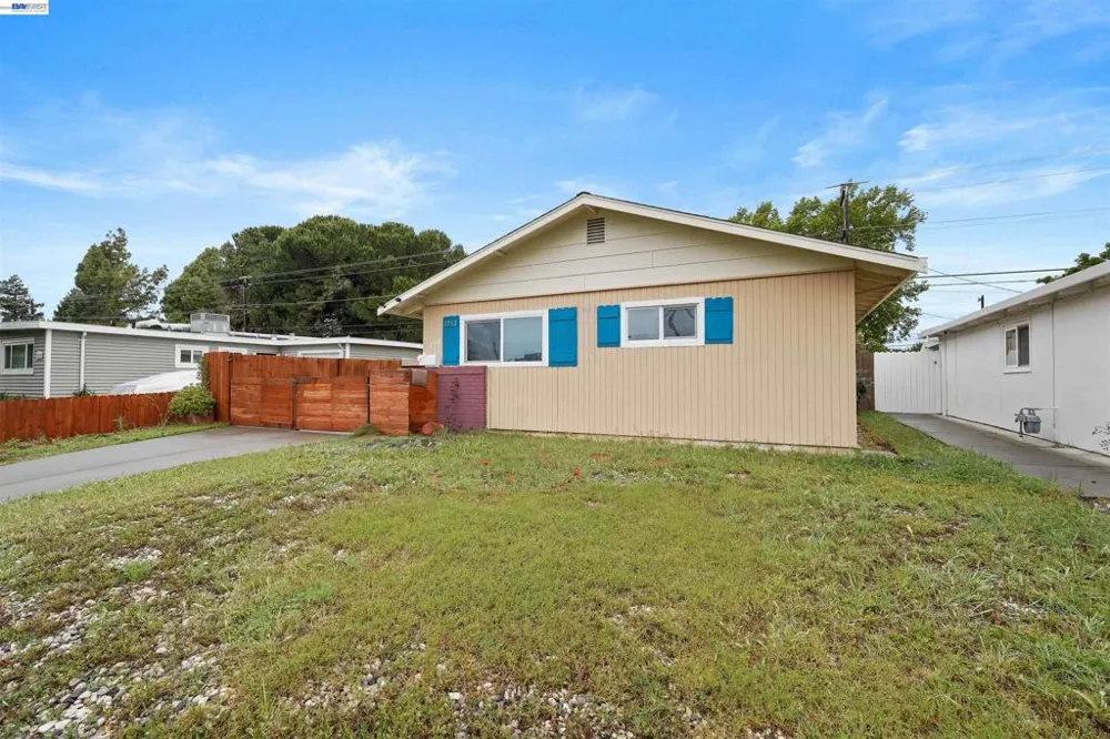 1712 Utah St Fairfield, CA 94533