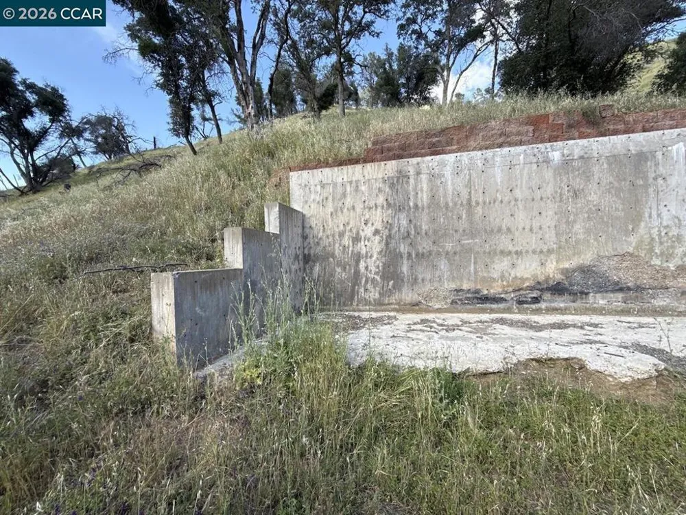 1090 Arroyo Grande Dr Napa, CA 94558