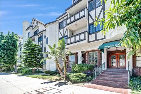 17914 Magnolia Boulevard #210