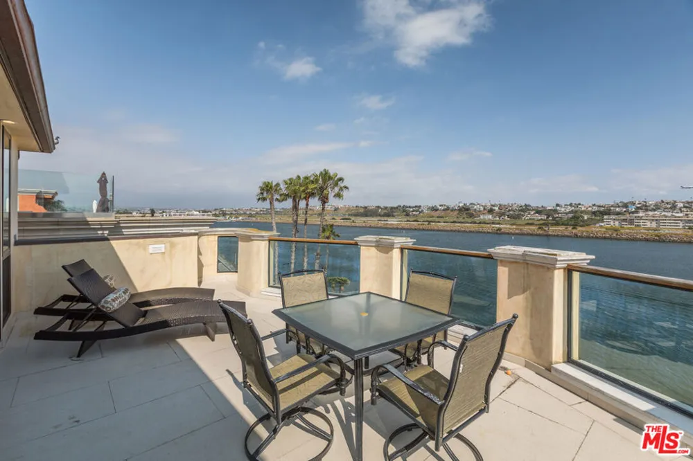 119 Via Marina Marina del Rey, CA 90292