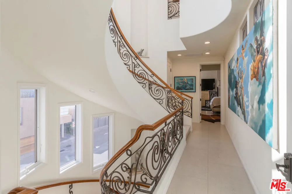 119 Via Marina Marina del Rey, CA 90292