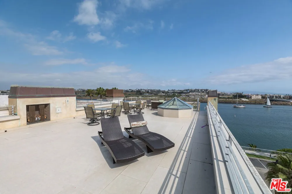 119 Via Marina Marina del Rey, CA 90292