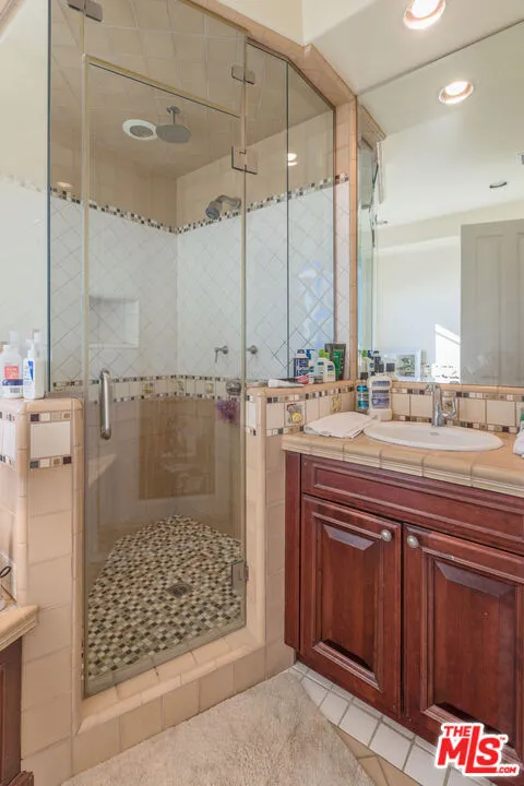 119 Via Marina Marina del Rey, CA 90292
