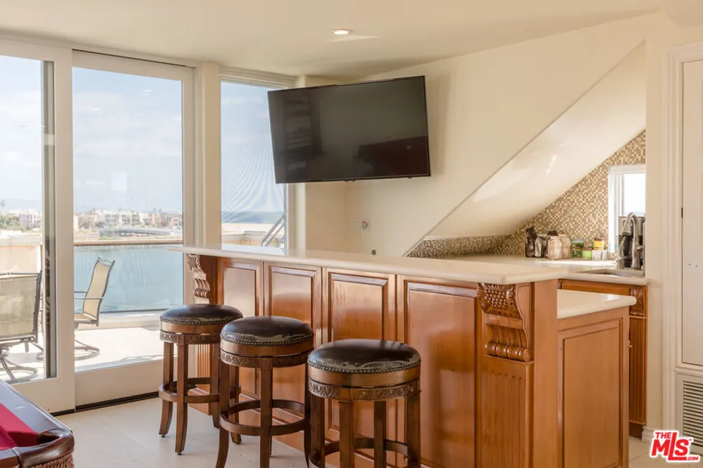 119 Via Marina Marina del Rey, CA 90292