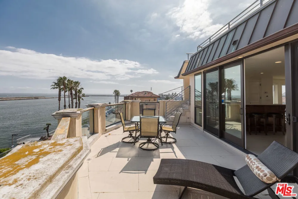119 Via Marina Marina del Rey, CA 90292