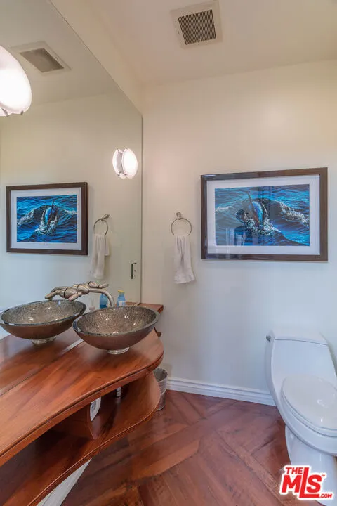 119 Via Marina Marina del Rey, CA 90292