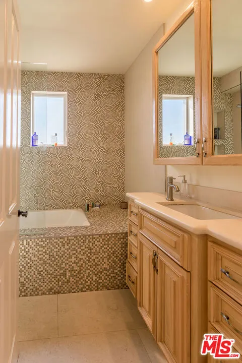119 Via Marina Marina del Rey, CA 90292