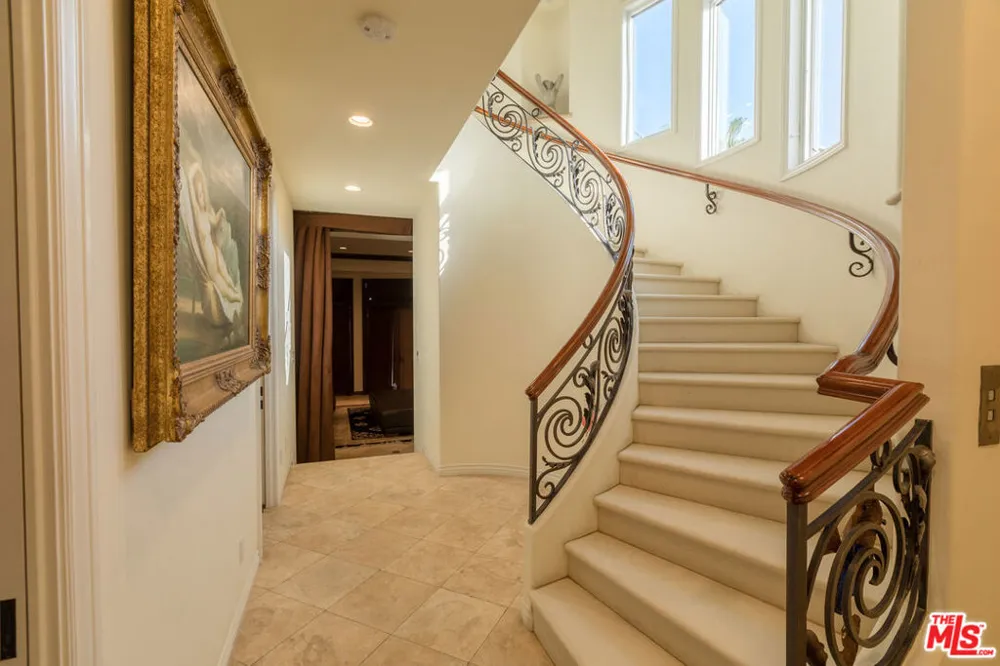 119 Via Marina Marina del Rey, CA 90292