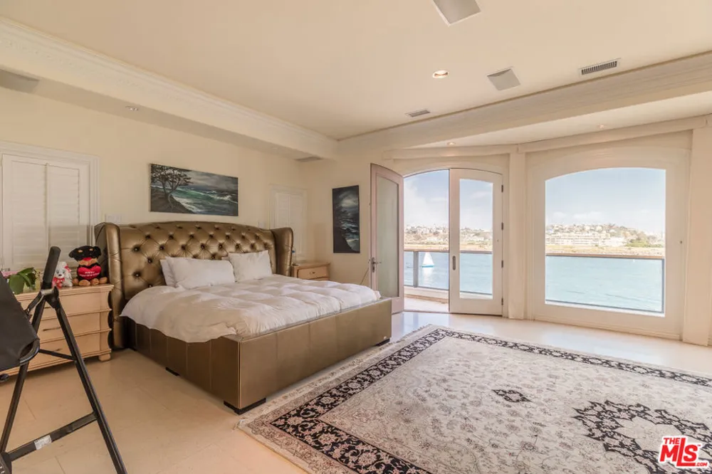 119 Via Marina Marina del Rey, CA 90292