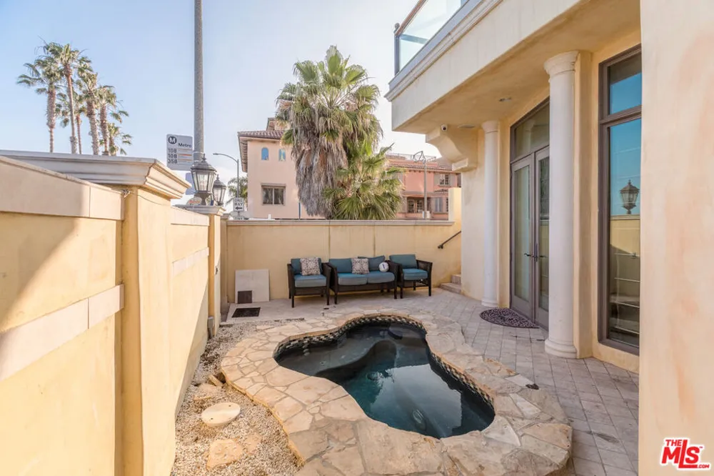 119 Via Marina Marina del Rey, CA 90292