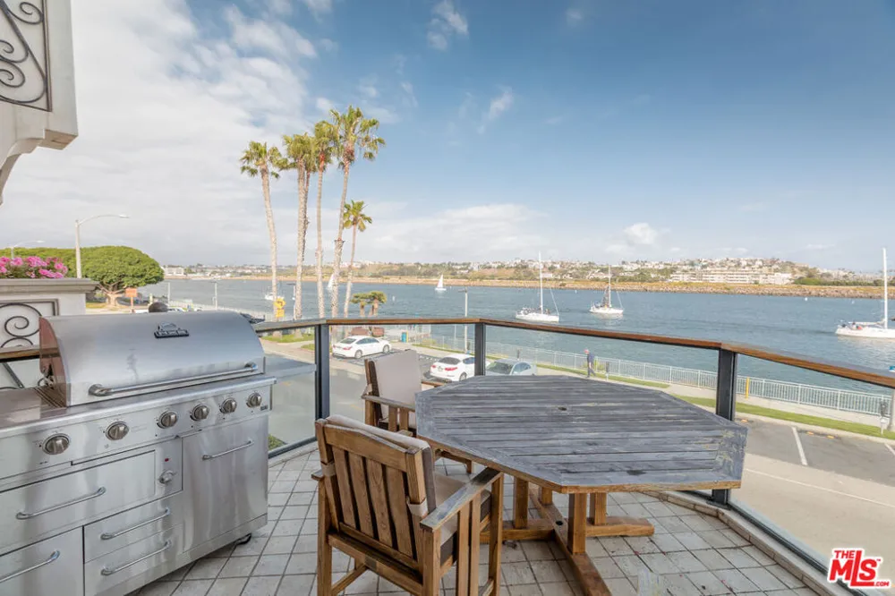 119 Via Marina Marina del Rey, CA 90292