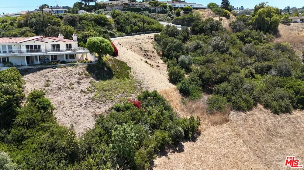 14 Bronco Dr. Rancho Palos Verdes, CA 90275