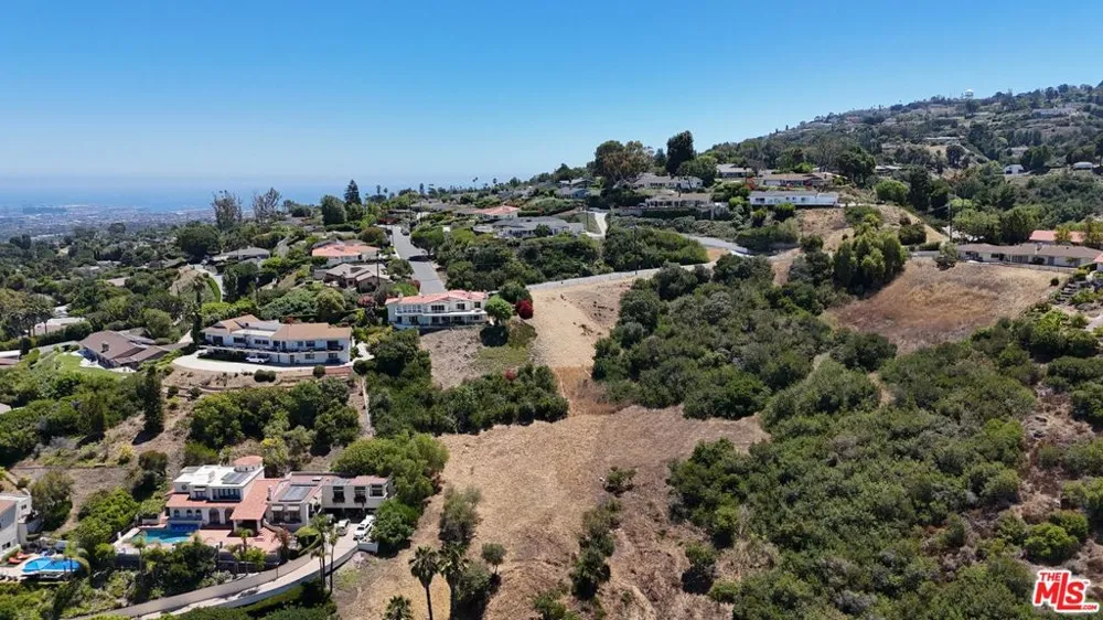 14 Bronco Dr. Rancho Palos Verdes, CA 90275