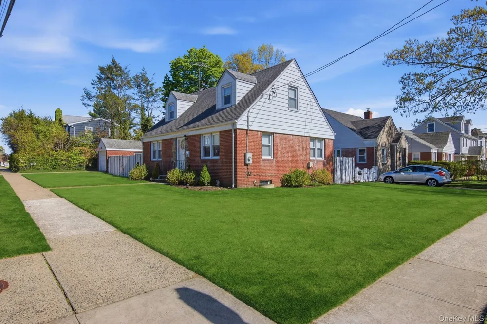 1155 Delmar Avenue Franklin Square, NY 11010