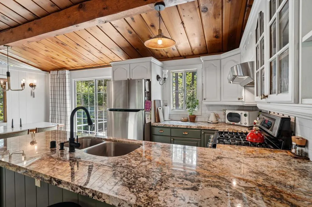 26011 Hemstreet Place Idyllwild, CA 92549