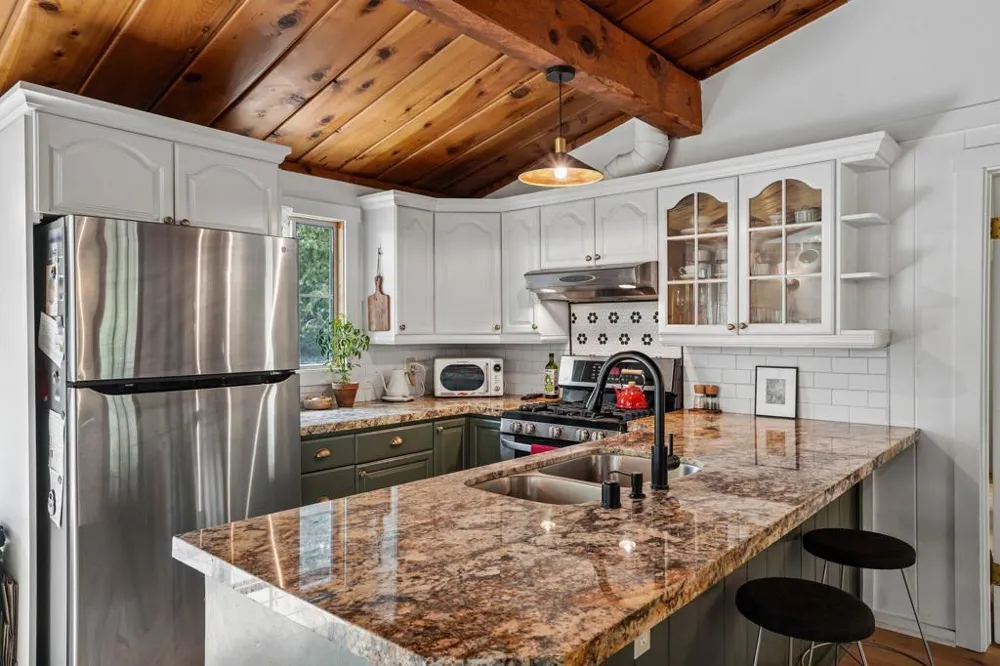 26011 Hemstreet Place Idyllwild, CA 92549