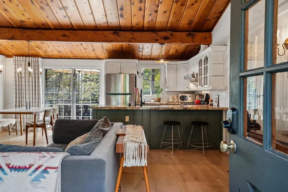 26011 Hemstreet Place Idyllwild, CA 92549