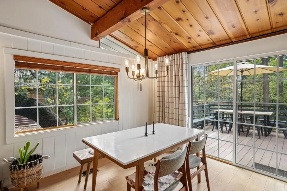 26011 Hemstreet Place Idyllwild, CA 92549