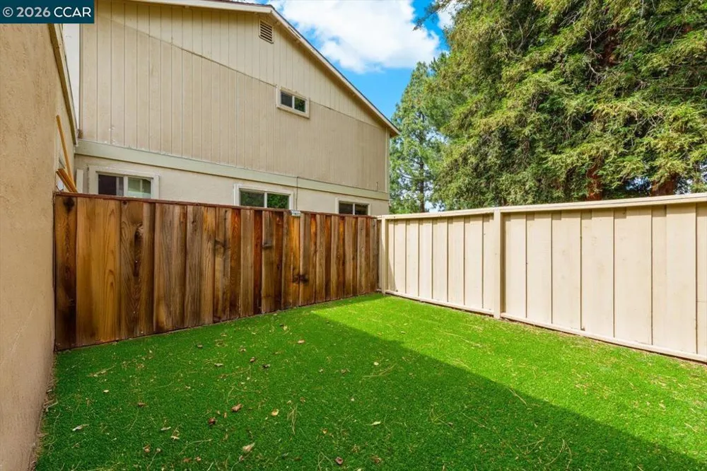599 Mt Dell Dr Clayton, CA 94517