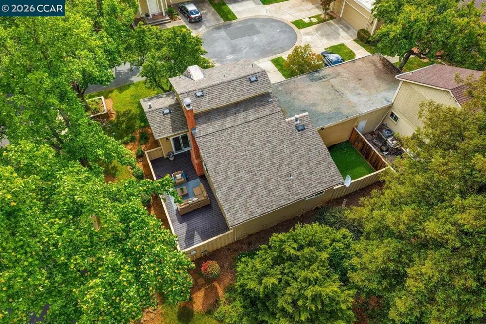 599 Mt Dell Dr Clayton, CA 94517