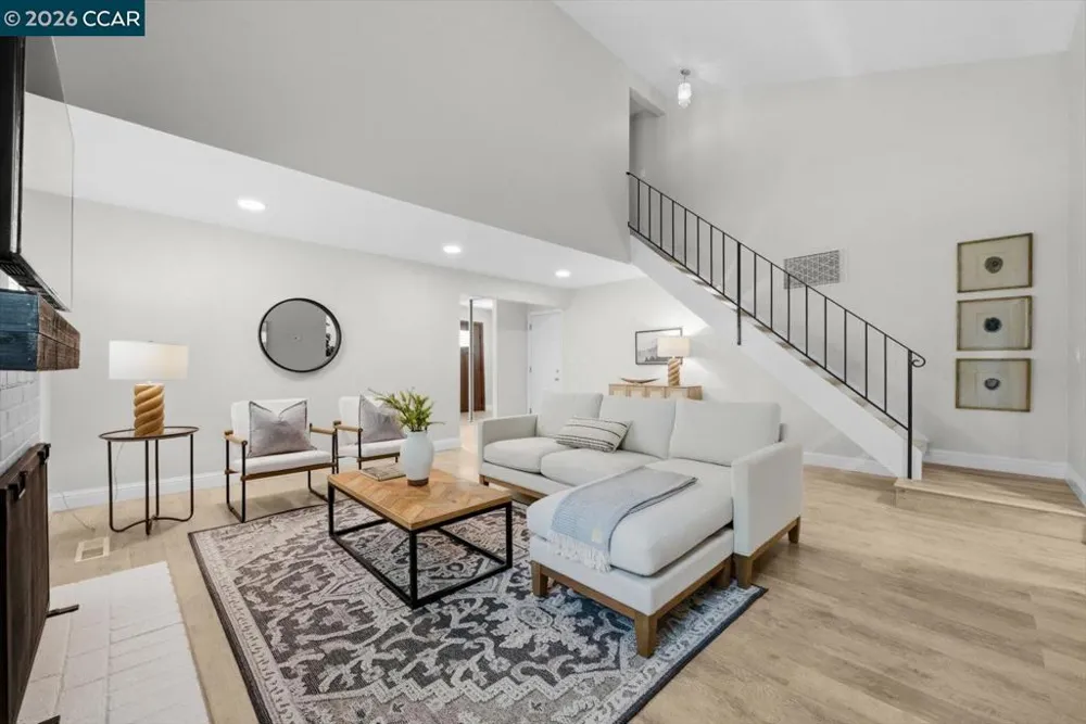 599 Mt Dell Dr Clayton, CA 94517